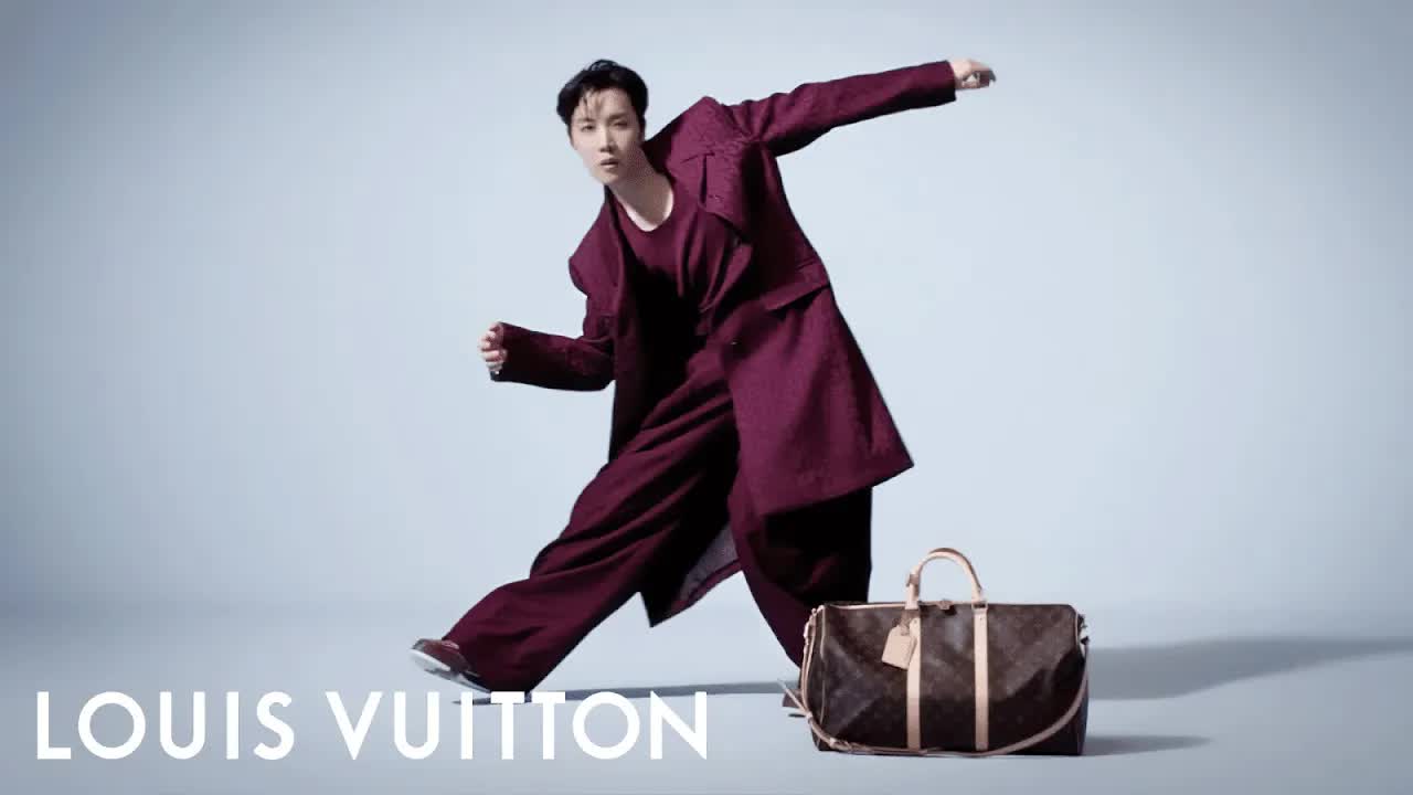 Luxury Fashion Ad Analysis: Choreographic Product Film