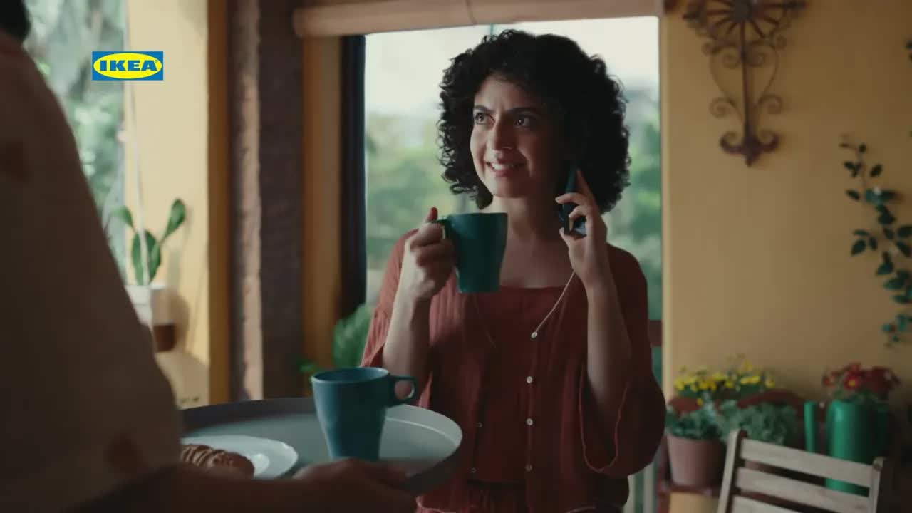 IKEA Furniture Ad Storytelling & 20s Structure