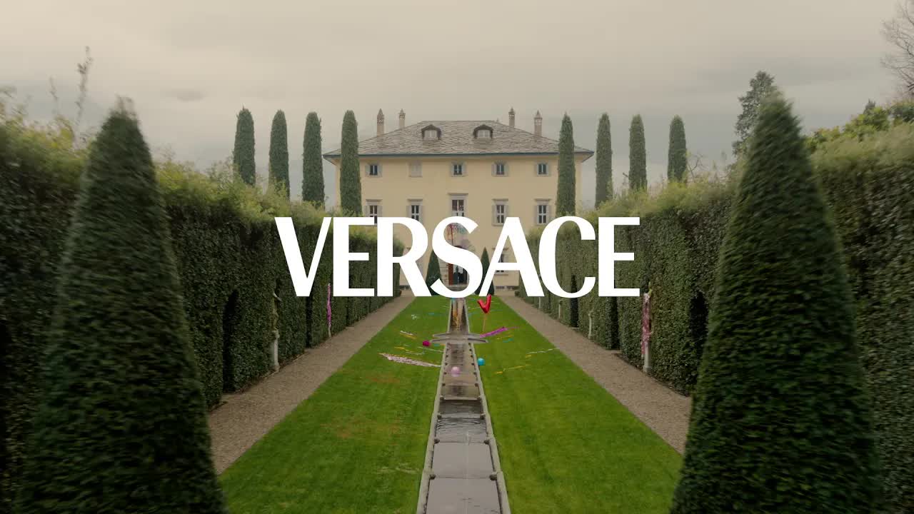 Versace Luxury Narrative Ad Case Study