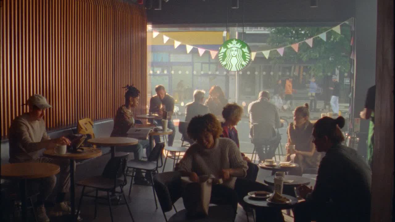 Starbucks Brand Storytelling: Fixed-Point Time-Lapse Case Study