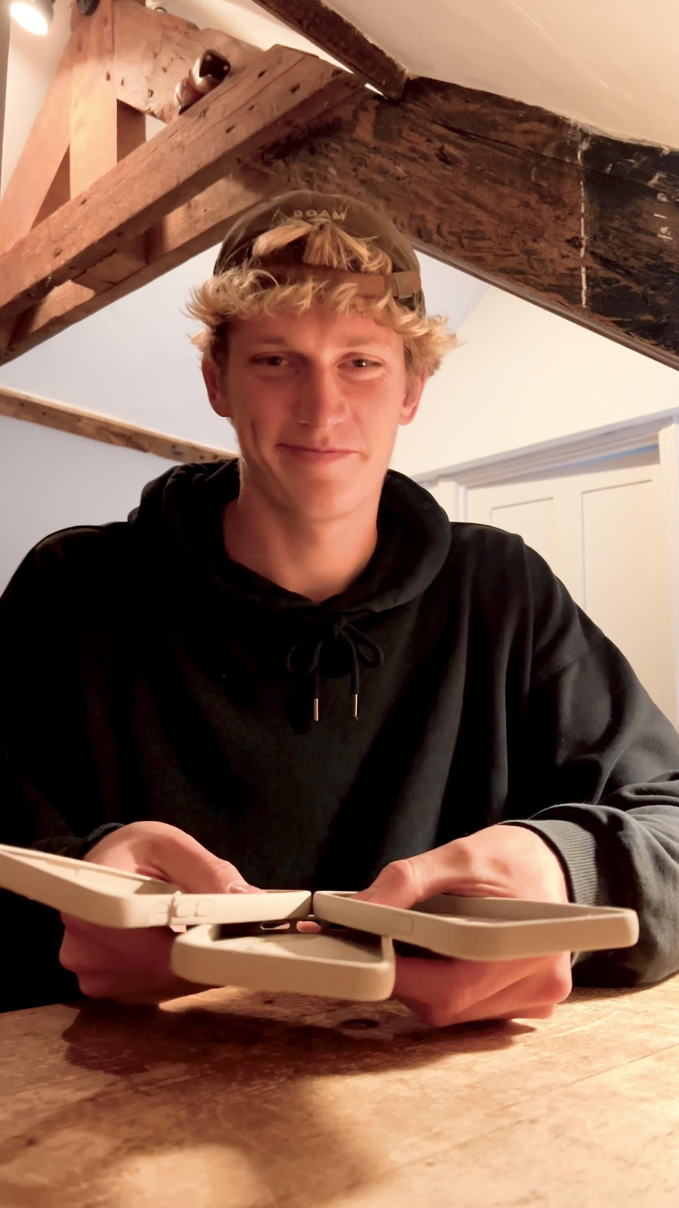 Pela x Ollie Smither is here! Fresh nature-inspired line art