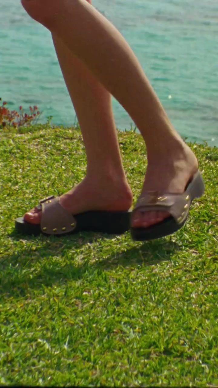 PESCURA HEEL SR Own the movement. Pescura Heel SR steps i