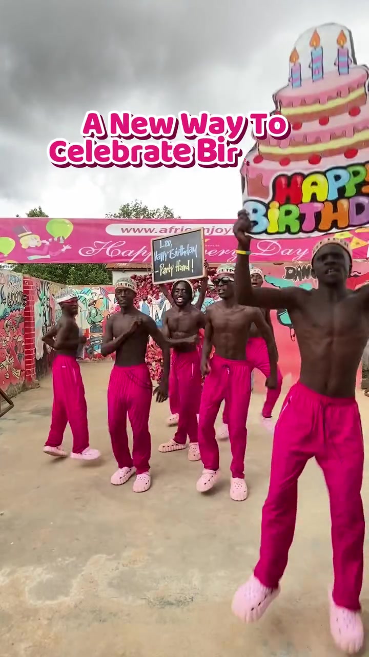 Looking for the perfect birthday gift? 🎂🎁 Send a personalized birthday greeting video made just for them! ❤️✨ ✅ Upload a photo ✅ Type your message 🎶 Choose your music 📩 Delivered to your email in 1–2