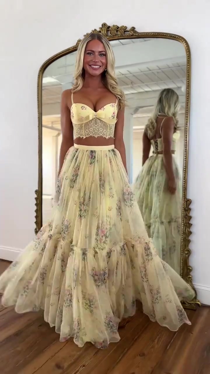 🌼🌿 Dreamy yellow florals, soft tulle, romantic elegance🎀👗 #romanticstyle #springelegance #gardenpartylook