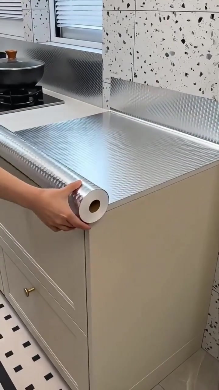 High-temperature resistant, waterproof, and oil-resistant aluminum foil stickers are easy to clean and maintain; a simple wipe is all it takes to remove dirt.