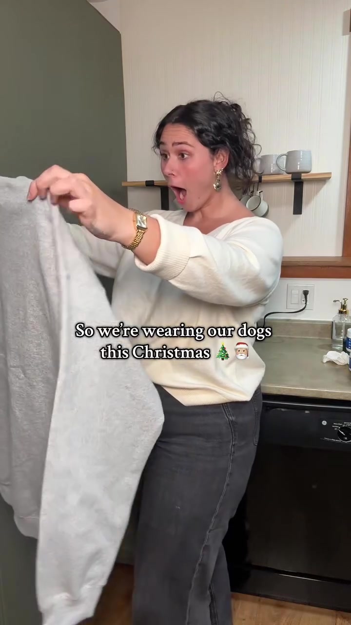 Your pet, rocking a Santa hat?! 🎅🐾 That’s right — turn your furry friend into the star of your holiday outfit. 💫 Soft, cozy, and personalized just for you (or your favorite pet parent)! ❤️ 🎁 Create yours 👉 http://bit.ly/3KJk4a9 More Styles 👉 https://bit.ly/4hTJuOv #CustomPetSweatshirt #PetChristmasGift #DogMomApparel #SantaPaws #HolidayVibes
