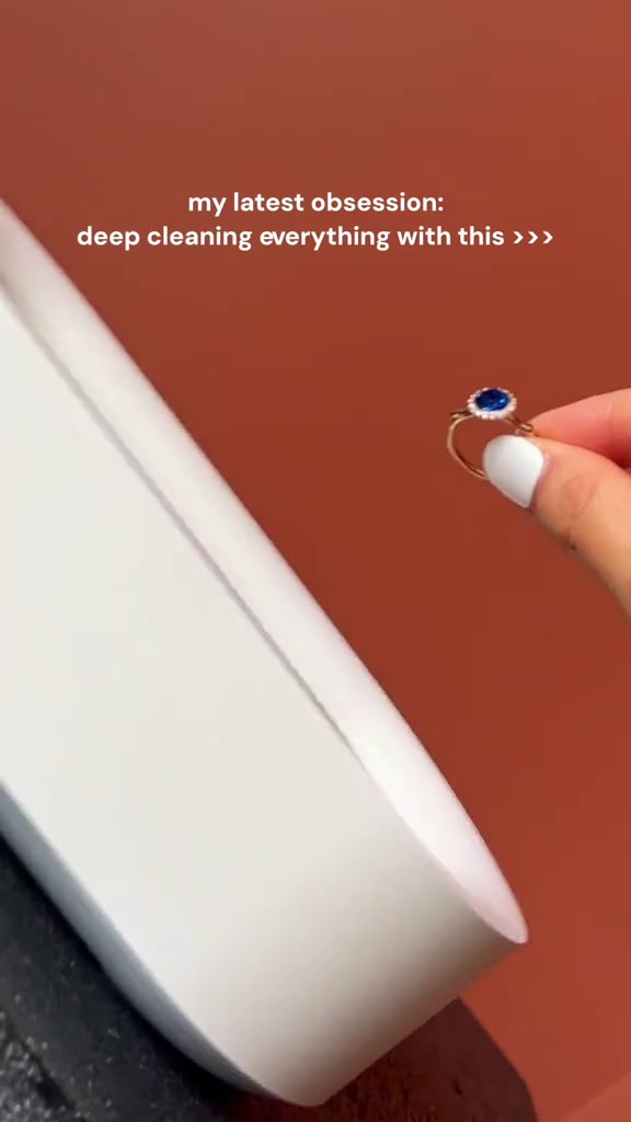 the satisfaction when stuff comes out 🤌 #satisfying #oddlysatisfying #cleantok #cleangirl #akuasonic #foryoupage