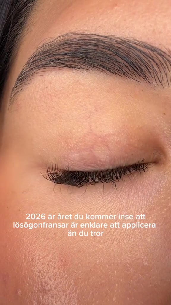 Kommentera om du kommer att prova detta frans-hack!🤩 #bywonderlash #clusterlashes #lashhacks