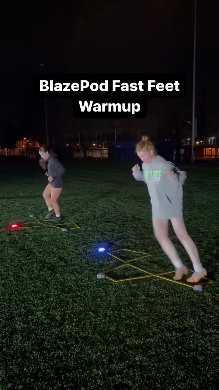 The variety of drills I can do with blazepod is another level 🔥 farber_7 maevethomassoccer paige_y_n . . alexramostraining 1on1si onefootball ftbl ohmygoal victorysoccertraining 433 nikefootball . . .