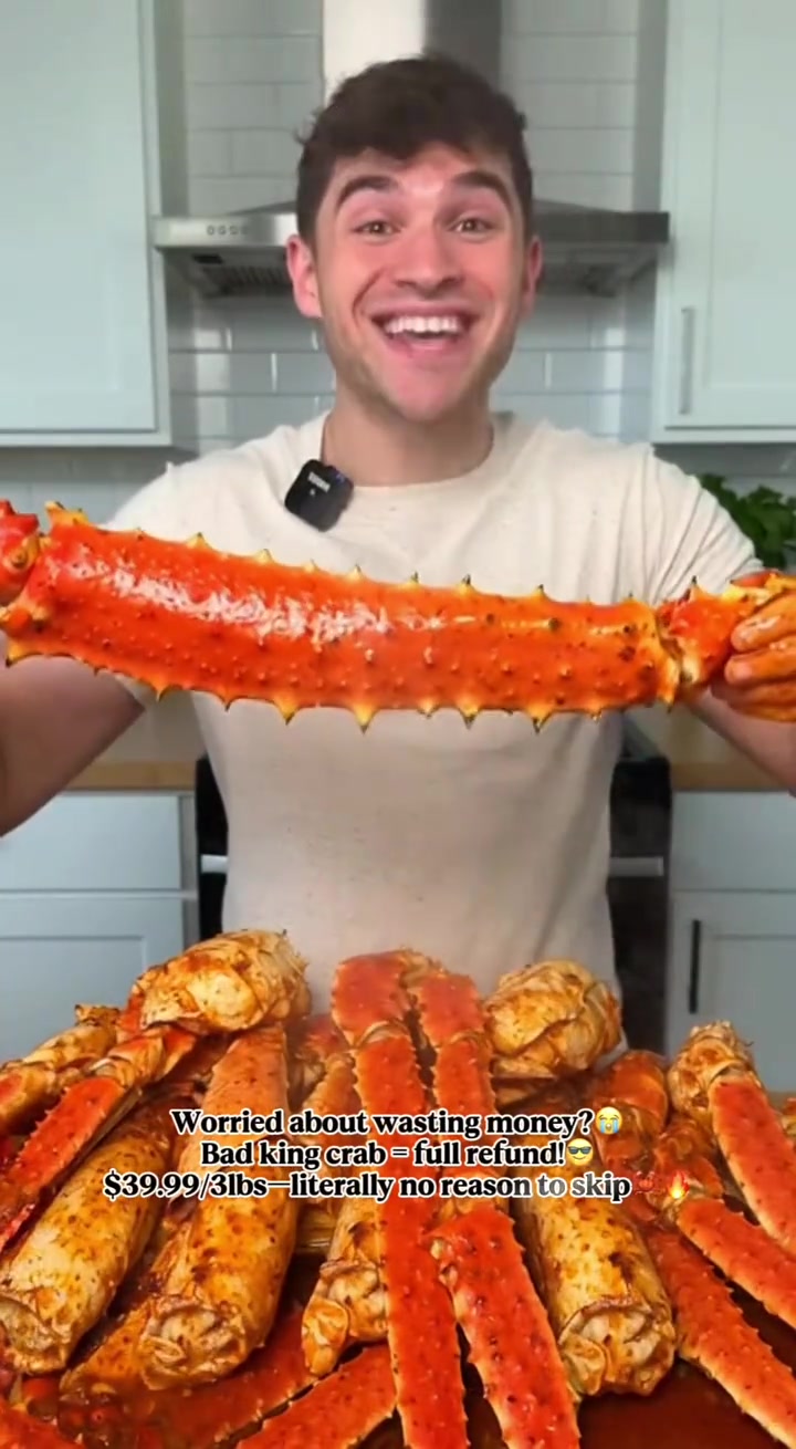 Healthy, delicious, and fresh king crab.It’s not just seafood, it’s an ocean luxury.#kingcrablegs #foodtiktok #tiktokmademebuyit #freshseafood #healthyfood