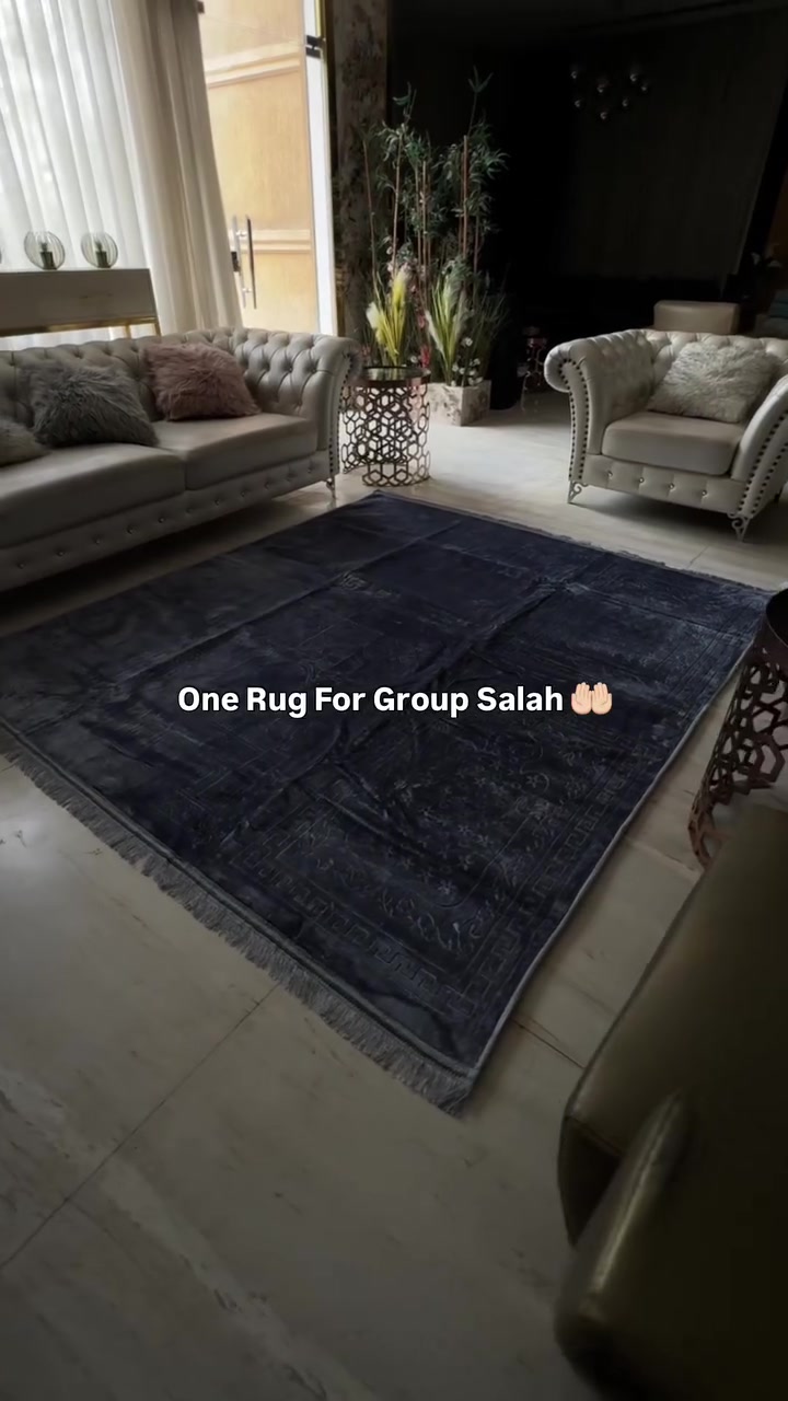 Between work, family, and Taraweeh nights, convenience matters.
This 6-in-1 prayer mat keeps your prayer essentials together so you can focus on what truly matters.