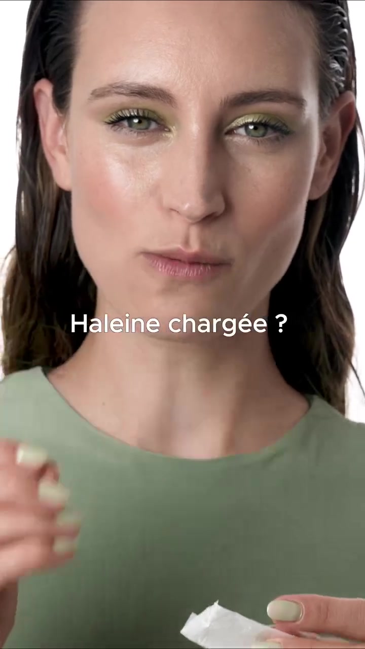La mauvaise haleine ne vient pas forcément d’un manque d’hygiène, mais plutôt d’un déséquilibre du microbiote buccal.

The Smilist agit à la source du problème :

✓ Rééquilibre le microbiote buccal
✓