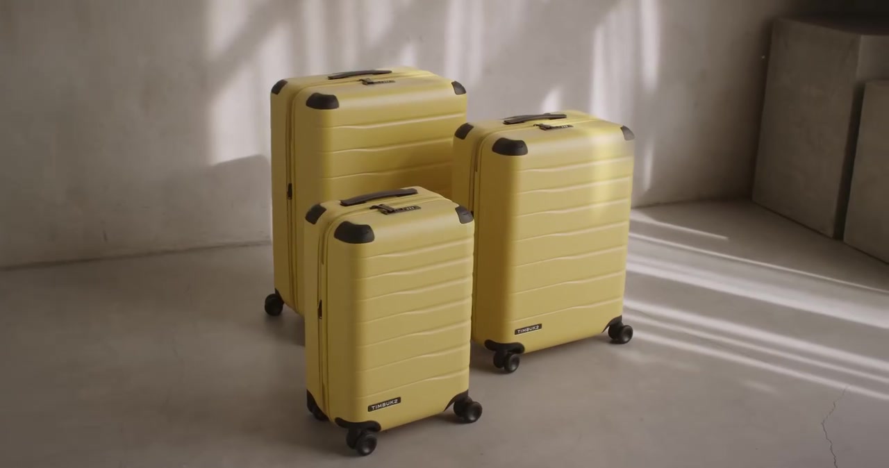 New hard-sided, expandable luggage with the timeless Timbuk2 DNA is here. Polycarbonate shell delivers premium durability, larger 55 mm dual spinner wheels roll smoothly, and smart organization keeps